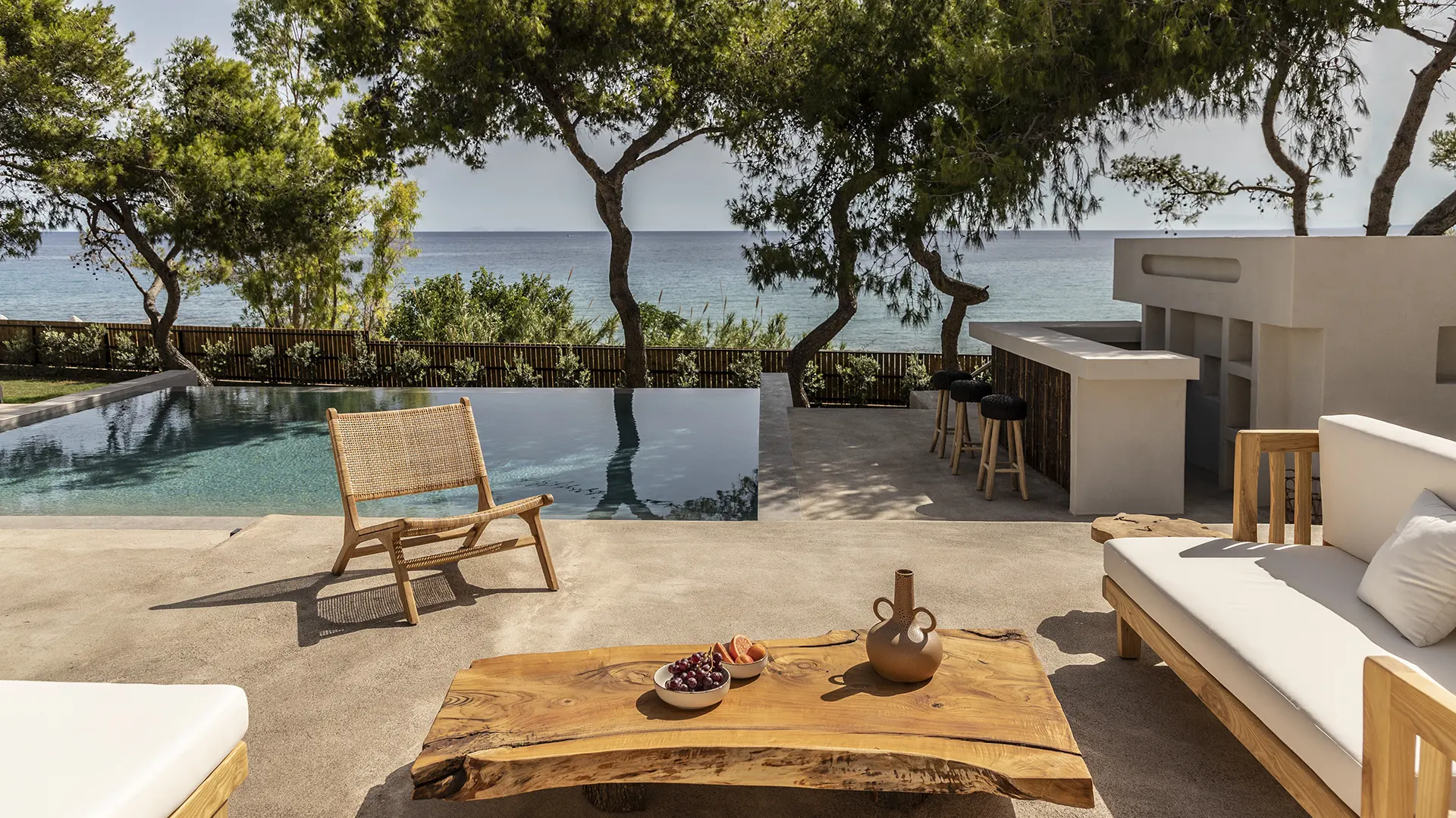 Luxury villas to rent in Zante, Amoudi, Concierge services, private chef, luxury cars rentals and Private Yacht Charter Experience