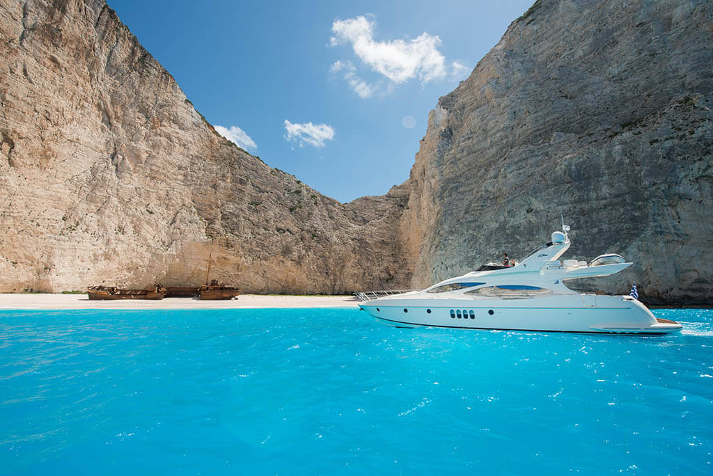 rent a yacht zakynthos